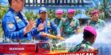 Wujudkan Lingkungan Aman, Puslatpurmar 7 Lampon Gandeng Damkar Kabupaten Banyuwangi Gelar Pelatihan Penanggulangan Kebakaran