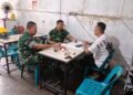Jalin Silaturahmi yang Baik Danramil 0201-04/MK Bersama Anggota Melaksanakan Komsos dengan Warga Binaan