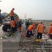 Satgas Sampah Kodim 0510/Tigaraksa Bersama Warga Bersihkan Tumpukan Sampah di Desa Pasilian