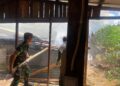 Api Tiba-Tiba Membesar, Babinsa dan Tim Gabungan Berjibaku Selamatkan Permukiman Warga di Pakpak Bharat