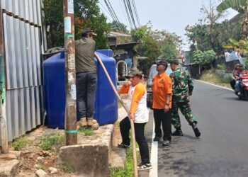 Koramil 03/Serpong Salurkan 15 Ribu Liter Air Bersih, Bantu Warga Kademangan dan Setu