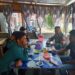 Makan Siang Bersama Mitra Karib, Babinsa Koramil 07/Salak Wujudkan Kemanunggalan TNI-Rakyat