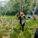 “Dari Kepedulian untuk Desa, Babinsa Koramil 07/Julok Bantu Benahi TPU dan Meunasah”