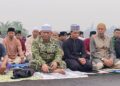 Satgas Kahurtla TNI Gelar Sholat Istisqo dan Sosialisasi di Melawi