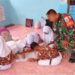 Peduli Pendidikan, Babinsa Koramil 23/Langsa Timur Dampingi Anak SD Belajar
