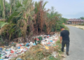 Babinsa 02/Lgs Edukasi Warga, Ajak Jaga Kebersihan Lingkungan dan Stop Buang Sampah Sembarangan