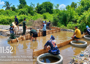 TNI dan Warga Geulima Jaya Gotong Royong Bangun Jembatan Beton, Progres Awal Capai 11 Persen