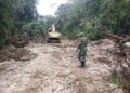 Hari Kedua TMMD ke-130 Kodim 0206/Dairi, Pembersihan Jalan 700 Meter di Sibongkaras Terus Dikebut
