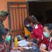 Babinsa Sertu Latif Monitoring Pelayanan Kesehatan Gratis dan Tracing TBC di Polling Anak Anak