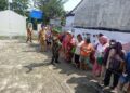 Beri Kelancaran ,Babinsa Koramil 0201-06/MS Dampingi Penyaluran Bantuan Pangan di Kelurahan Cinta Damai Helvetia