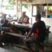 UNTUK MEWUJUDKAN KEAKRABAN, BABINSA KORAMIL 0201-14/PB,SERDA HENDRIANTO MELAKSANAKAN KOMSOS DENGAN WARGA BINAAN