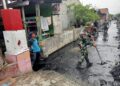 Babinsa Koramil 0201-09/MB Bersama Pemangku Wilayah Gelar Gotong Royong di Lingkungan Bagan Deli
