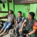 Serda Dona Babinsa Koramil 0201-04/MK  di Warung Kopi