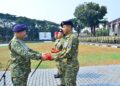 DENGAN SEMANGAT PENGABDIAN, DANSESKOAL PIMPIN UPACARA HUT KE-81 TNI