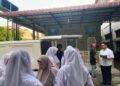 Babinsa Dampingi Penyaluran MBG, 2.443 Penerima Manfaat di Wilayah Pandau Hilir