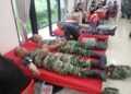 Personel Koramil 0201-16/TM Ikuti Donor Darah dalam Rangka HUT ke-79 KORPASGAT