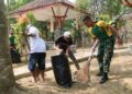 Semangat Manunggal TNI-Rakyat, Yonif 411 Kostrad Bersama Masyarakat Bersihkan Taman Tingkir