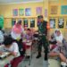 Babinsa Koramil 0201-06/MS Sertu Batara Dampingi Pendistribusian MBG