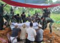 Babinsa Koramil 0201-16/TM Hadiri Upacara Persemayaman dan Pemakaman Pelda (Purn) Mahyudin