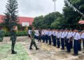 TANAMKAN KEDISIPLINAN SEJAK DINI, YONIF TP 951/PM BERSAMA KORAMIL 07/RAMBATAN LATIH PBB SISWA-SISWI SMPN 03 RAMBATAN