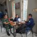 BABINSA KORAMIL 0201- 06/MS MANFAATKAN WARKOP SEBAGAI SARANA KOMSOS BERSAMA WARGA BINAAN,TINGKATKAN BINTER