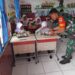 Kawal Program Pemerintah, Babinsa Koramil 0201-06/MS Dampingi Penyaluran MBG di Kelurahan Tanjung Gusta