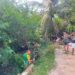 Resimen Armed 1 Kostrad dan Warga Bersinergi Bersihkan Saluran Air Cegah Banjir