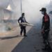 Cegah Demam Berdarah, Babinsa Kalipucung Pendampingan Fogging Serentak Di Dusun Kalipucung