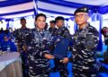 KASAL BERIKAN PENGHARGAAN ATAS DEDIKASI PRAJURIT TNI AL PADA OPERASI SAR KMP VIRGO TRANSPORT 8