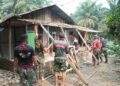 Satgas TMMD 130 Kodim 0209/LB Kebut Pengerjaan RTLH: Pasang Atap Seng dan Perindah Rumah Tukirin.