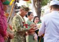 Kearifan Lokal Bali Warnai Penyambutan Pangdam IX/Udayana Dengan Tradisi Tepung Tawar