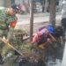 Babinsa Bersama Warga melaksanakan Gotong Royong Bersihkan Parit ,Wujudkan Lingkungan Sehat