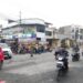 Babinsa dan Bhabinkamtibmas Bantu Urai Kemacetan di Simpang Titipapan
