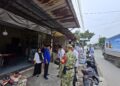 Babinsa Kelurahan Kenangan Bersama Lurah, Kasi Trantib dan Kepling Sosialisasikan Rencana Pengerokan Parit