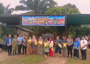 Koramil 08/RP Bersama Dinas Pangan dan Bulog Labuhan Batu melaksanakan Pasar Murah Di Kec Ransel