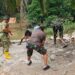 Koramil 12/LP Bersama Masyarakat Kebut Pembangunan Jembatan Beton Sukadame 45