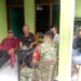JALIN HUBUNGAN BAIK, BABINSA MELAKSANAKAN KOMSOS DENGAN WARGA BINAAN