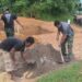 Satgas TMMD ke-130 Kodim 0209/Labuhanbatu Bangun MCK Umum, Wujudkan Kepedulian dan Kebersamaan dengan Warga