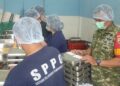 Babinsa Koramil 0201-02/MT Dampingi Penyaluran MBG di Medan, Dukung Kesehatan Pelajar dan Masyarakat