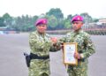 PANGKORMAR APRESIASI AKSI HEROIK PRAJURIT KORPS MARINIR SELAMATKAN ANAK KORBAN KEBAKARAN KAPAL KMP BATUMANDI