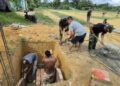 Semangat Gotong Royong Warnai Pembangunan MCK TMMD ke-130 Kodim 0209/Labuhanbatu di Desa Aek Batu