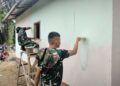 Kuas Mulai Menari di Dinding Rumah Suroto, Satgas TMMD ke-130 Hadirkan Harapan Baru
