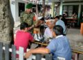 BABINSA ANJANGSANA KE WILAYAH BINAAN, JALIN HUBUNGAN SILATURAHMI DAN KERJASAMA DENGAN PARA PEMAIN CATUR