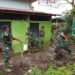 Wujudkan Desa Lebih Bersih, Satgas TMMD ke-130 Kodim 0206/Dairi Perbaiki Fasilitas MCK