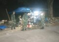 Antisipasi Begal hingga Curanmor, Babinsa Koramil 04/Tigalingga Gandeng Tokoh Masyarakat Patroli Malam