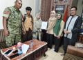 BABINSA KORAMIL 0201-10/MM MEDIASIKAN PERSELISIHAN ANTARA ORANG TUA SISWA DAN GURU DI SMK BINA TARUNA 1 MEDAN