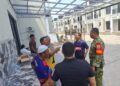 WUJUDKAN KEPEDULIAN DAN SOLIDARITAS, BABINSA KELURAHAN PAYA PASIR MELAYAT KE RUMAH DUKA WARGA
