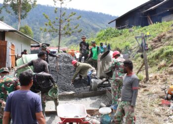Kodim 1714/PJ Rampungkan Jembatan Beton Merah Putih Tahap VII di Kampung Kulok Enggame
