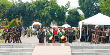 Panglima TNI Pimpin Upacara Pemakaman Alm Jenderal TNI (Purn) Subagyo HS