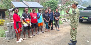 Satgas TMMD Ke-130 Kenalkan Peluang Jadi Prajurit TNI AD kepada Pemuda Yamboi Gunung